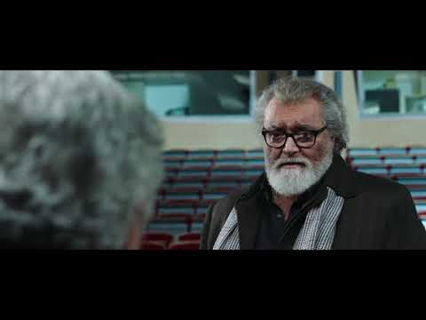 Un Nemico Che Ti Vuole Bene - Clip "Devi stare molto attento"