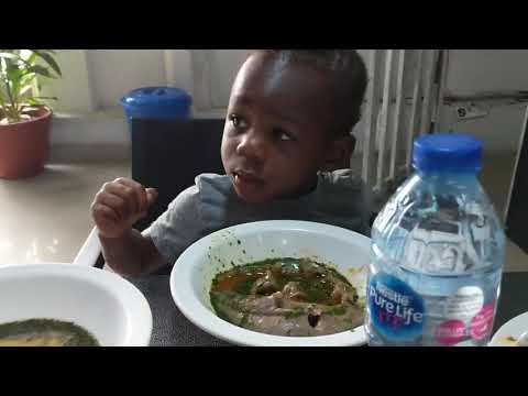 LIFE IN LAGOS | My daughter trying out amala at Amala Lounge