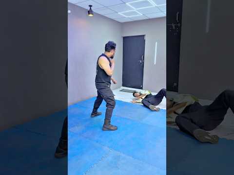 Self Defence 101: Lower Kick Mastery💥  #shorts #selfdefense #kick #tutorial #lowkick