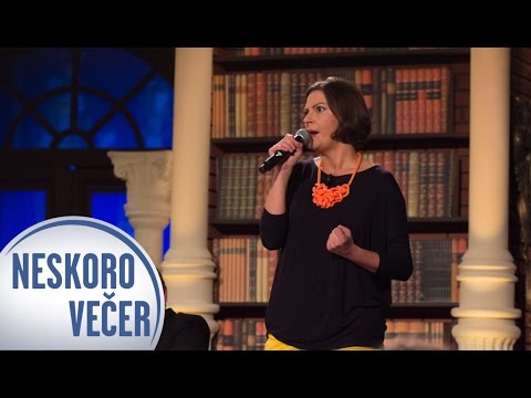 Skvelý STAND UP Lujzy Garajovej Schramekovej v Neskoro Večer