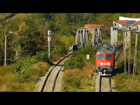 DA1704 + DA1705 trec salutând prin Oradea Est (19 10 2014)
