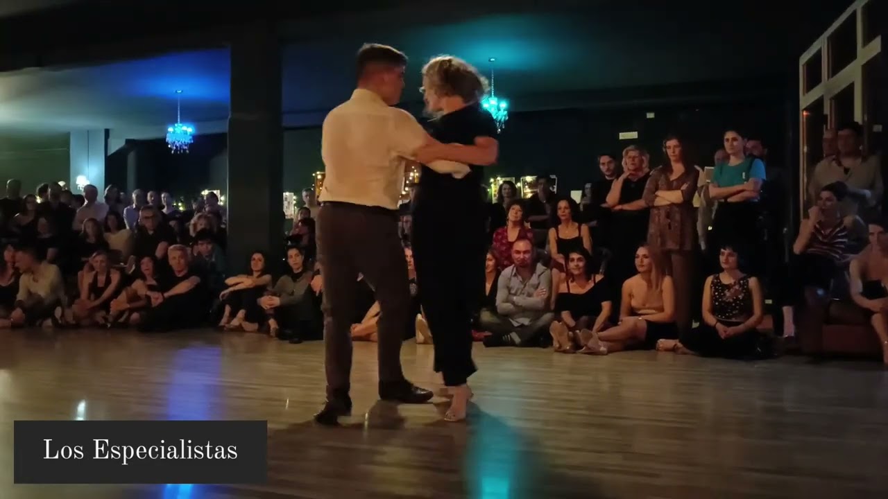 Valencia Batiuk y Francesco M. Paglionico @ Napoli 1 May 2023_4/5