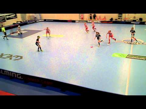 Flickor S6 140302 Lindås IBK F99 - Pixbo Wallenstam IBK Blå (6-3) Per3