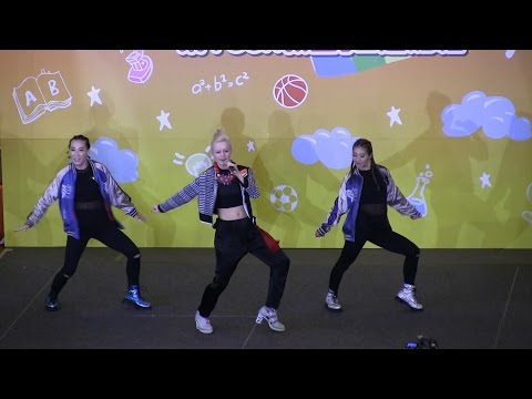 Just Me  - Corinna 陳明恩 @ 開學有禮2016  「樂Teen教室」覽送贈禮