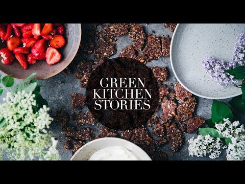 Smashed Cookie Salad with Strawberries