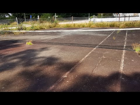 EN FILM OM EN TENNISBANA i PÅTORP - 200905 - Ronneby - Blekinge (Huawei p30 PRO)