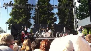 Bob Mould at Rock the Garden 2013 (Intro)