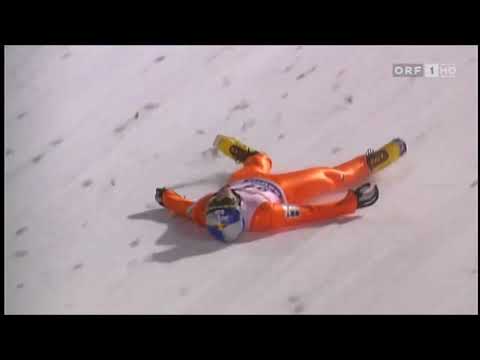 Thomas Morgenstern - Sturz (Kuusamo 2003) HQ