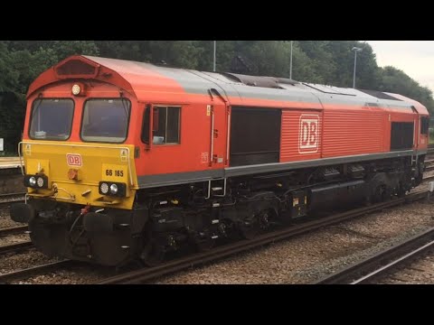 DB 66165 Light Engine Passing Through Tonbridge Heading To Dollands Moor 10/7/21