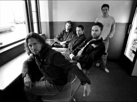 Pearl Jam- Deep (with Lyrics)
