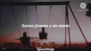 Young &amp; Unafraid - The moth &amp; The flame//Letra Español