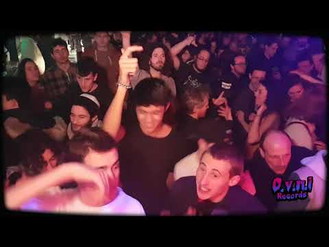 Jaratah - An Astronaut is Coming Back (Live @Le Brin de Zinc)