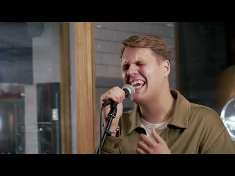 St. Lundi - Nights Like This - Live at City of London Distillery 