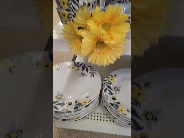 Vídeo relacionado con POPOYU Juego de vajilla de fiesta de videojuegos de 37 piezas, platos, servilletas, mantel para decoración de cumpleaños de juego - Suministros de fiesta temática para niños