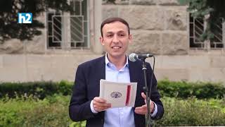 Ես ինչպես նայեմ թերսնվող հղի կնոջ, երեխաների համար մի բուռ միրգ ու քաղցրավենիք երազող մոր աչքերին