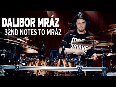 Performance Spotlight: Dali Mráz / "32nd notes to Mráz"