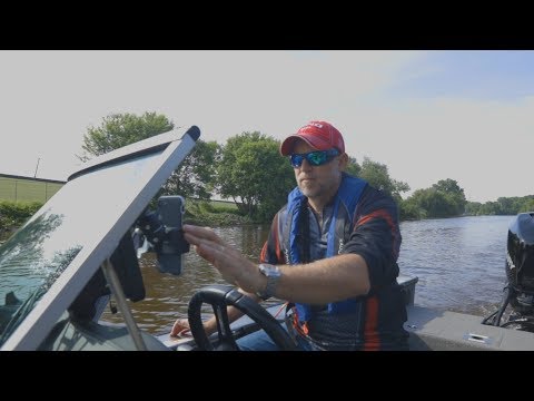 Scanstrut ROKK Mini Mounts & ROKK Charge+ USB Charger with Mercury Marine for VesselView Mobile