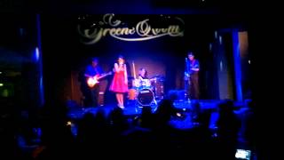 9 til 5 cover - Tess and the Durbervilles
