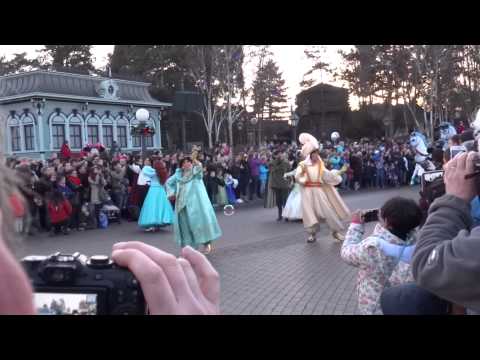 LA MAGIE DISNEY EN PARADE ! - Disneyland Paris - 31 décembre 2015 - FULL