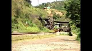 preview picture of video 'Trem Vale BB45-2 886 liderando o trem de passageiros'
