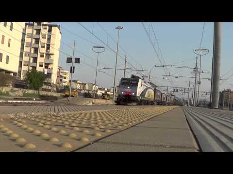 E474.102 RailOne in transito con MRI Marcianise-Tarvisio Bosc. - FI Rifredi 29-03-2014