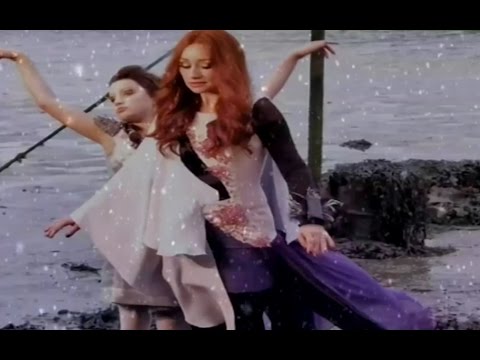 Videoclip de Harps Of Gold — Tori Amos