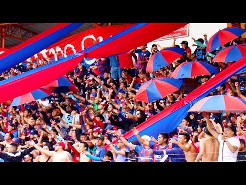 "LA HINCHADA NO ABANDONA \ Barra Deportivo Quito \ S.D.QUITO VS U. Metropolitana" Barra: Mafia Azul Grana &bull; Club: Deportivo Quito