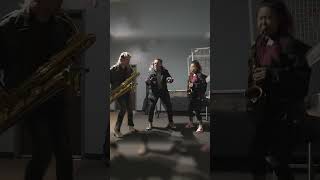 2SAXY jams with Arturo Sandoval before a show! #2saxy #improv