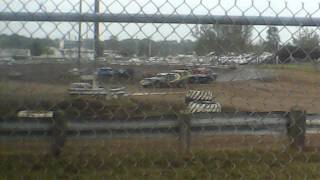 preview picture of video 'Figure 8 Races in Sigourney 5/5/12'