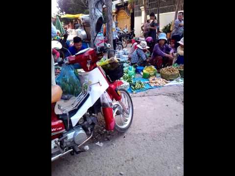 Fresh Food at Takhmao Thmey market in the morning part 8