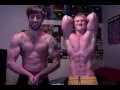 UK Natural bodybuilders - Pre-workout Flexing!