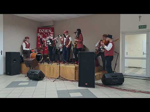 Kapela podwórkowa "Z kopyta"