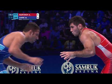BRONZE FS - 86 kg: A. NAIFONOV (RUS) v. M. AMINE (SMR)