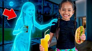 Download lagu ALUNA BREAKS THE FAST WITH AN IMAGINARY FRIEND!! IT'S SO SCARY!! mp3