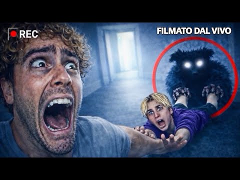 QUALCOSA HA PRESO VINCI NEL CORRIDOIO…😨