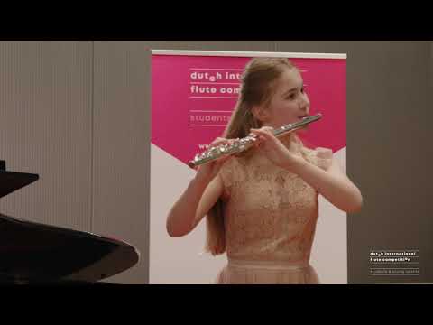 Klaudia Gendek plays E. Bozza: Image