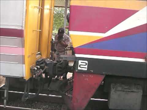 Trabalhos de conexão na Estação Nong Khai das Ferrovias Nacionais da Tailândia