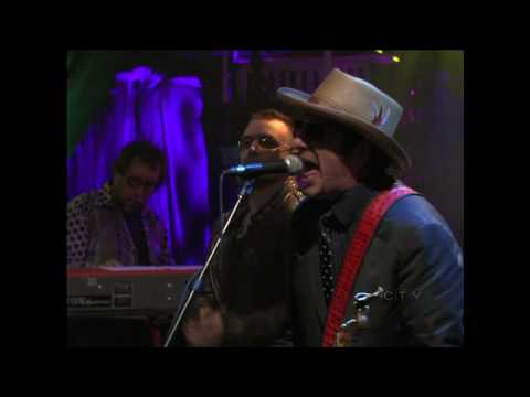 Pump It Up - Elvis Costello With Bono & The Edge (HD)