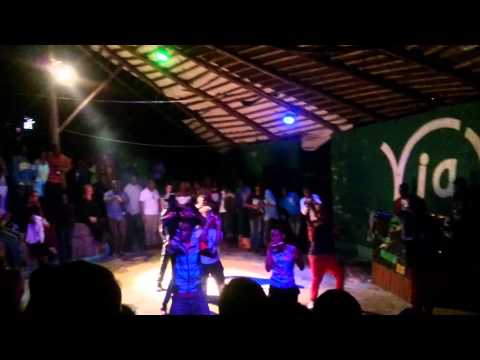 WEKA POZI DJ DAVIZO AND DIPPER PERFORMING