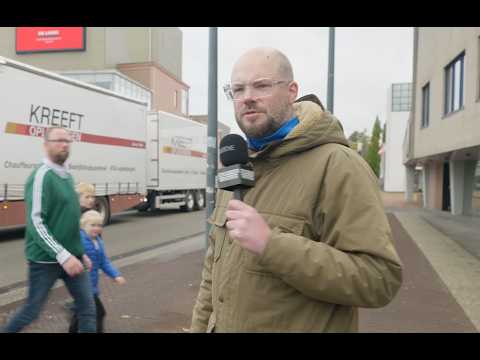 10 minutes Drachten: chickens, driver with driving error & Times Square