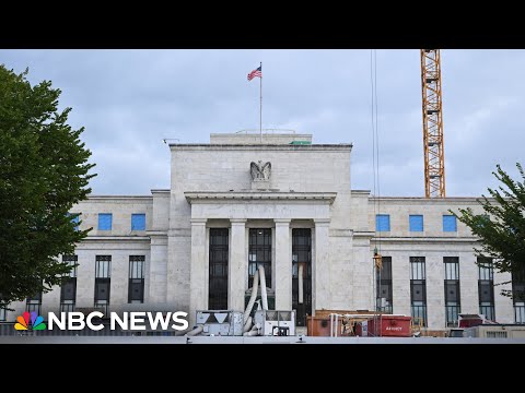 Federal Reserve keeps interest rates unchanged, despite Trump's call for cuts