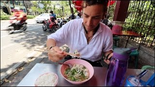 Our first time Couchsurfing! - Day 1 in Thailand | Travel Vlog Ep. 04