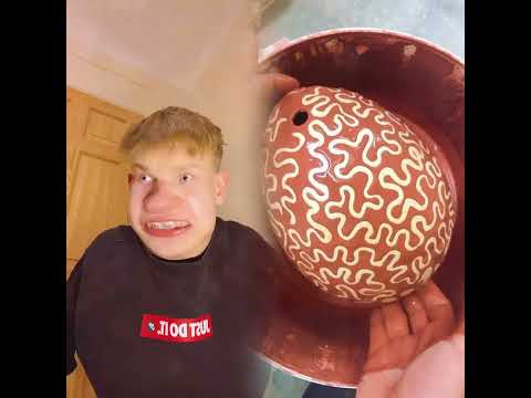 I took a poo all over her floor 😂😂😬#fyp #viral #funny #xyzcba