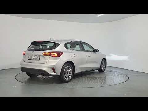 Ford Focus TITANIUM Petrol Manual - Image 2