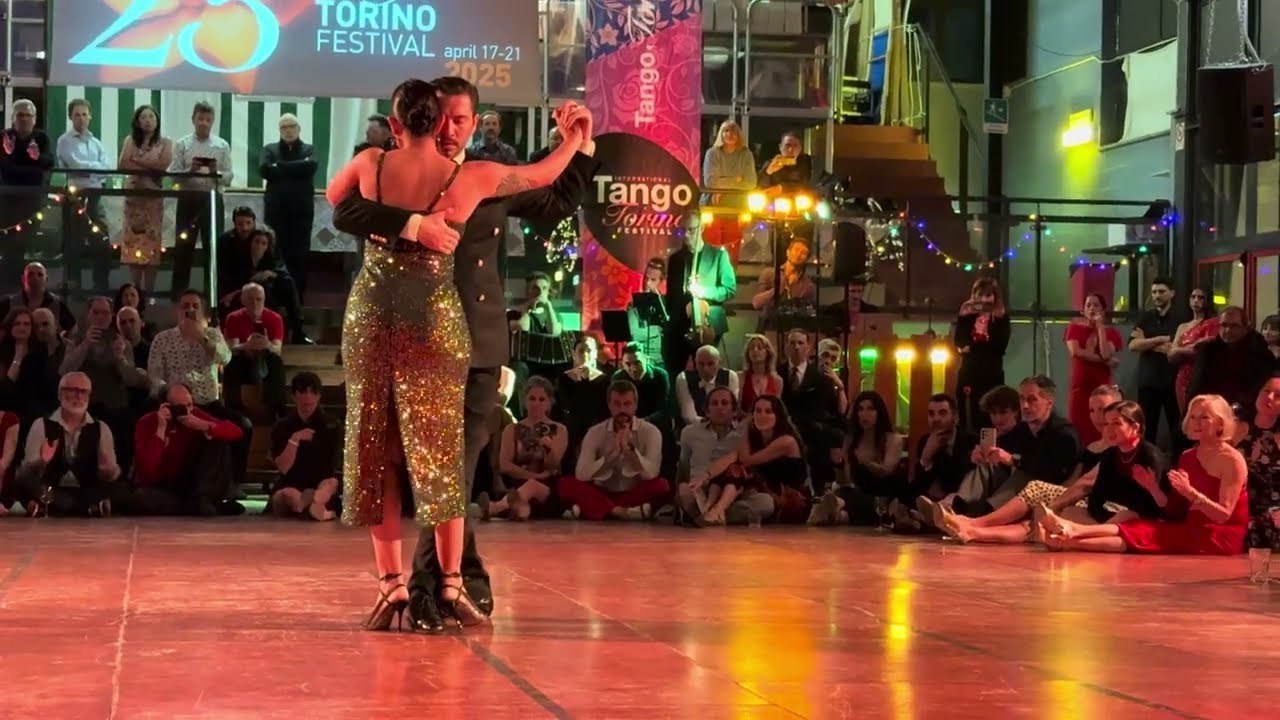Video thumbnail for Roxana Suarez Dante Sanchez Tango Torino Festival 20/04/25 (1/2)