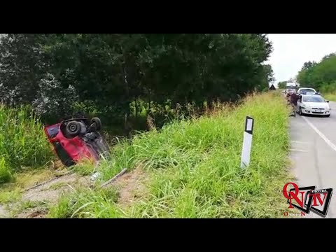 Venaria Reale - SP 1 : tenta sorpasso ed esce di strada