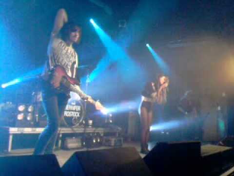 Jennifer Rostock - Es Tut Wieder Weh live (8.4.2010 Osnabrück-Rosenhof)