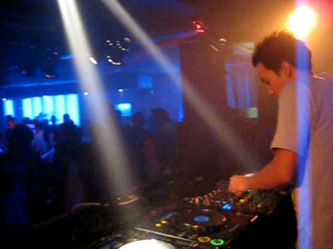 Laidback Luke scratching @ Fuser invites.. Laidback Luke & Bart B More 5/2/09 Unitas, Wageningen