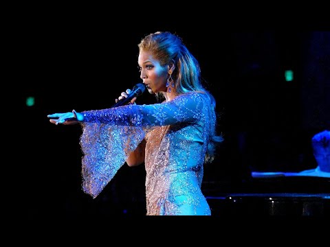 Beyoncé performing "Dangerously In Love" at Carousel Of Hope Gala | 2004