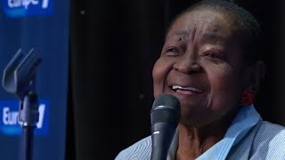 Calypso Rose interprète &quot;Calypso Blues&quot; en live dans Bonjour la France